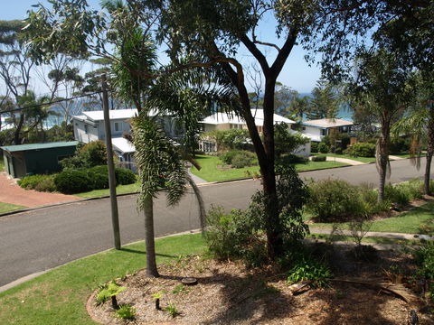 Surf House Narrawallee - Tourism Caloundra 1