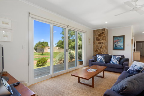 The Cutting - Tourism Caloundra 2