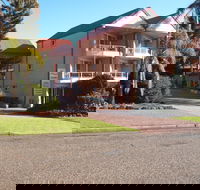 Ulladulla Harbour Motel  Another Sinclair's Property - Tourism Caloundra