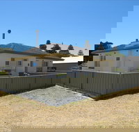 Walters Holiday Home - Tourism Caloundra