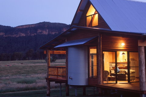 Woolshed Cabins - Tourism Caloundra 0