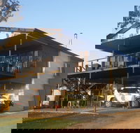 63 Marks Landing -River Shack Rentals - Tourism Caloundra