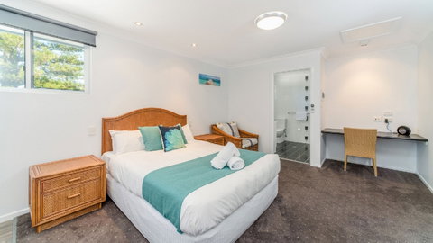 Adrift Apartments - Tourism Caloundra 0