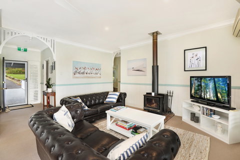 Avocado Grove BnB - Tourism Caloundra 1