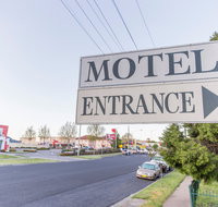 Bathurst Motor Inn - Tourism Caloundra
