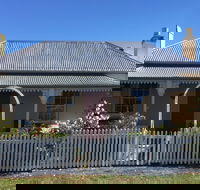 Bellamona - Cosy Georgian Cottage - Tourism Caloundra