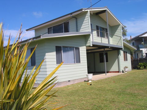 Berrara Cove Beach House - Tourism Caloundra 2