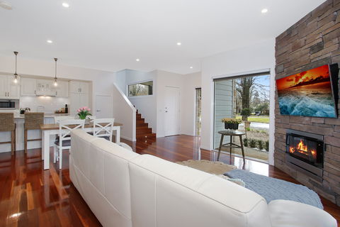 Beyond Bliss Guesthouse Two - Tourism Caloundra 0