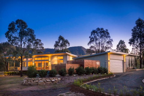 Blue  Cliff Retreat - Tourism Caloundra 0