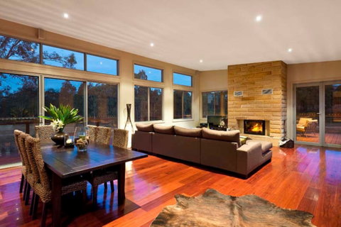 Blue  Cliff Retreat - Tourism Caloundra 1
