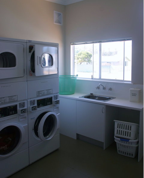 Clearwater Motel Apartments - Tourism Caloundra 2