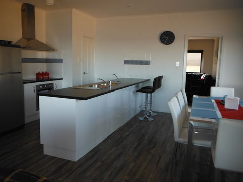 Coastal Getaway - Tourism Caloundra 2