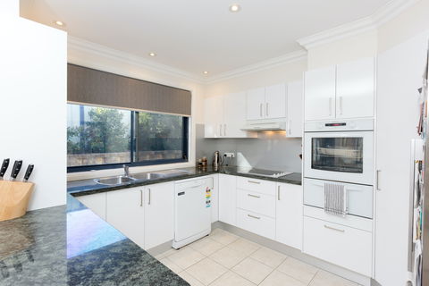 Coastal Haven At Gerroa - Tourism Caloundra 2