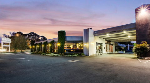 Commodore On The Park - Tourism Caloundra 0