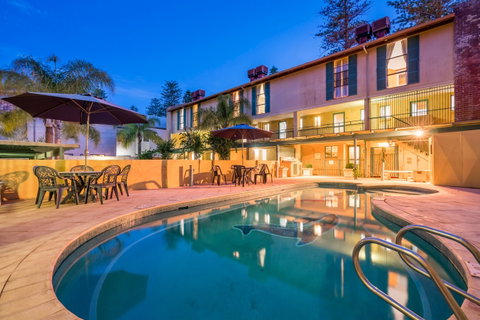 Cottesloe Beach Chalets - Tourism Caloundra 0