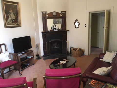 Croll Cottage - Tourism Caloundra 1