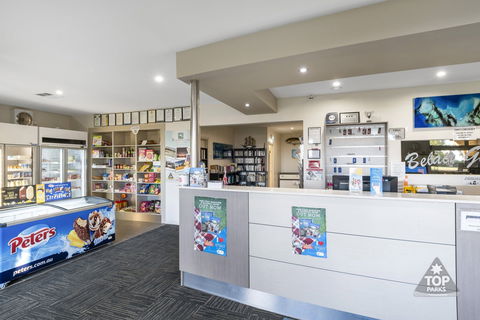 Geraldton Belair Gardens Caravan Park - Tourism Caloundra 0