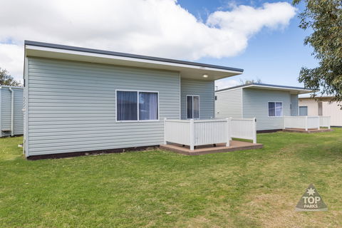 Geraldton Belair Gardens Caravan Park - Tourism Caloundra 1