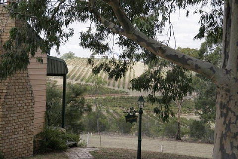 Glen Ayr Cottages - Tourism Caloundra 0