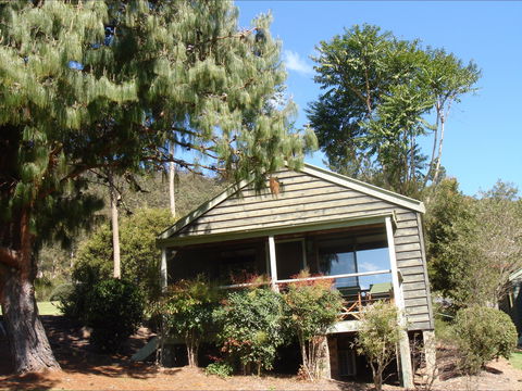 Greenwood Cabin - Tourism Caloundra 0