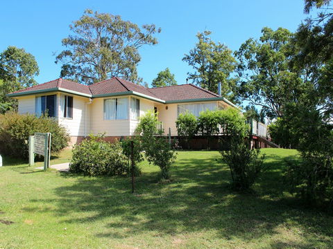 Horseshoe House - Tourism Caloundra 0