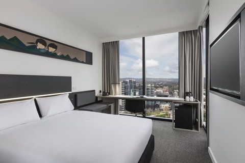 Ibis Adelaide - Tourism Caloundra 0