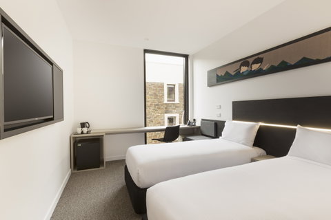 Ibis Adelaide - Tourism Caloundra 1
