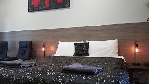 Motel24seven And Apartments - Tourism Caloundra 1