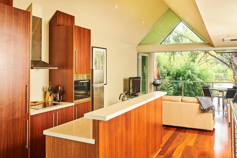 No. 6 Luxury Private Haven - Tourism Caloundra 2