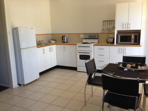 Palm View Holiday Apartments - Tourism Caloundra 2