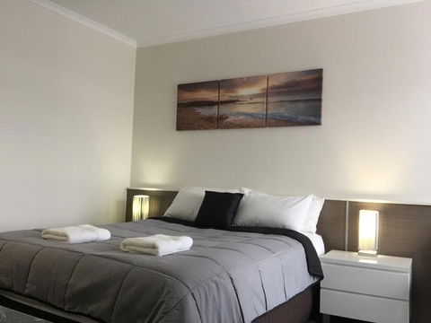 Red Carpet Motel - Tourism Caloundra 2