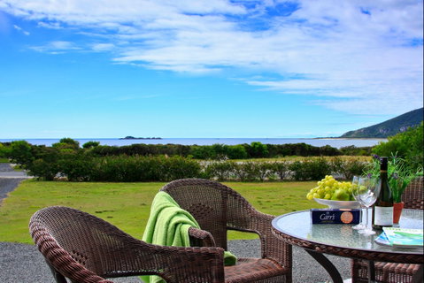 Sisters Beach Retreat - Tourism Caloundra 0