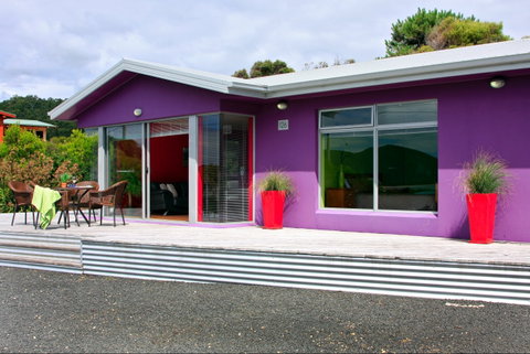 Sisters Beach Retreat - Tourism Caloundra 1