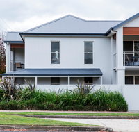 Stay Bathurst - Tourism Caloundra