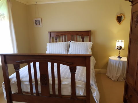 Stone Cottage Mittagong - Tourism Caloundra 1