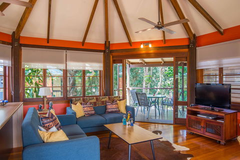 The African Village - By Clouds - Tourism Caloundra 2