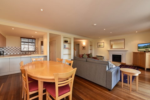Villa Chambourcin - Tourism Caloundra 2