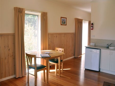 Stringybark Cottages - Tourism Caloundra 4