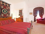 Crest Castle Bed And Breakfast - Tourism Caloundra 3