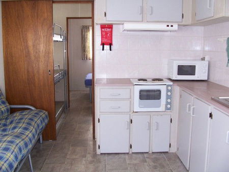 Leongatha Apex Caravan Park - Tourism Caloundra 4