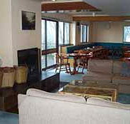 Trackers Mountain Lodge - Tourism Caloundra