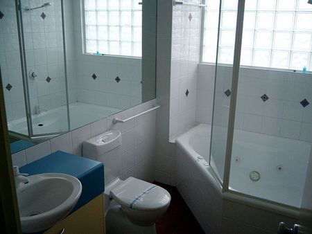 Moodys Motel - Tourism Caloundra 1