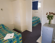 Acacia Motor Inn - Tourism Caloundra 1