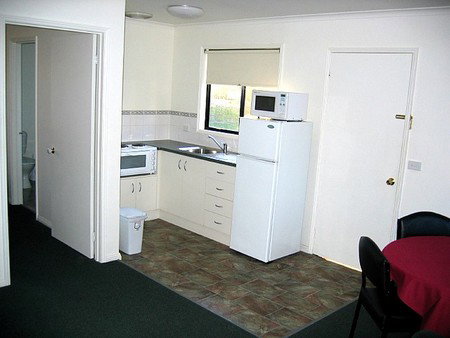 A Line Holiday Village - Tourism Caloundra 2