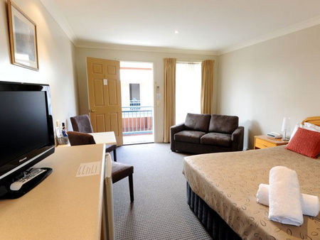 Alexandra Place - Tourism Caloundra 0