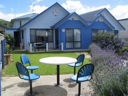 Waterfront Motor Inn - Tourism Caloundra 2