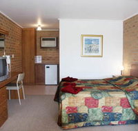 Quays Motel - Tourism Caloundra