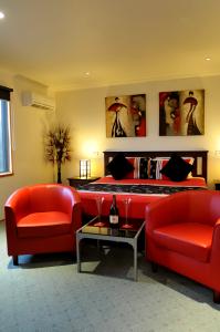 Venus Bay Getaways - Tourism Caloundra 1