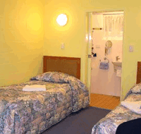 Tall Trees Motel - Tourism Caloundra