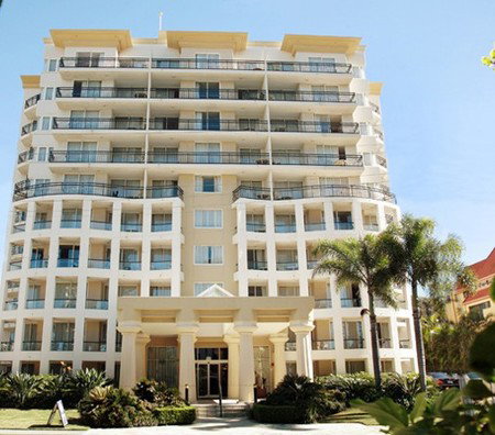Palazzo Colonnades - Tourism Caloundra 2